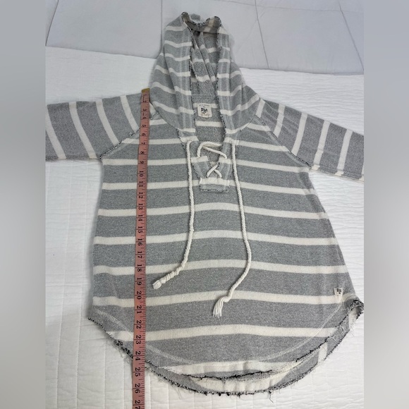 Billabong Size Medium Hoodie - Picture 3 of 8